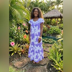 VTG Hawaiian Purple and White Floral Maxi Sleep Dress Muumuu Mumu